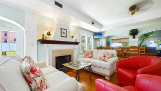  Sea Breeze Manor Inn