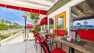  Sea Breeze Manor Inn