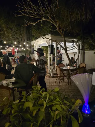  Sea Breeze Manor Inn