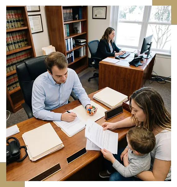 Corporate Lawyer in Mississauga helping businesses with contracts, corporate governance and commercial transactions.