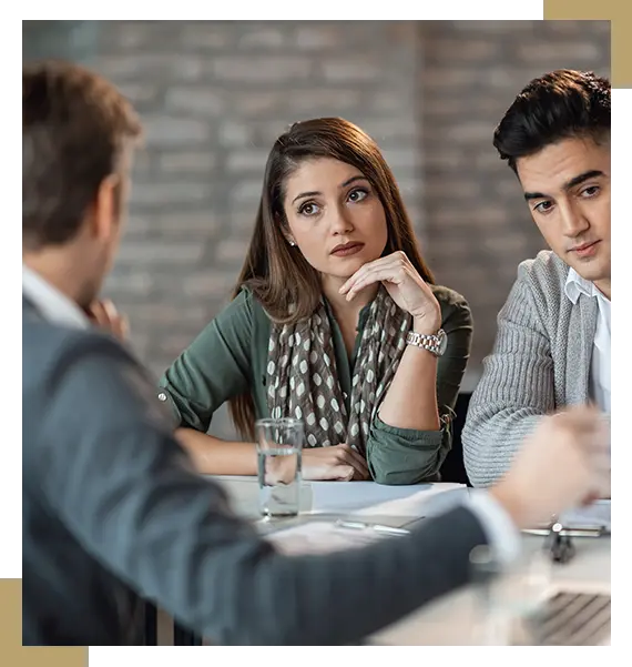Family Lawyer in Oakville offering legal support for divorce, child custody, support, and separation agreements.