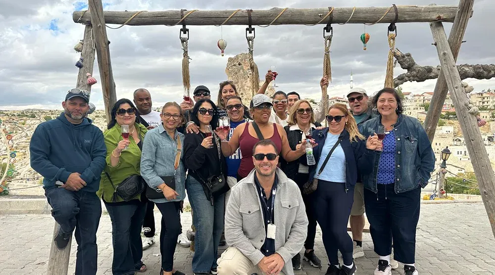 How to Organize Luxury Group Experiences Without Stress