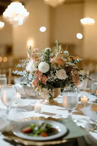 Bricoe Manor Centerpiece 1.webp