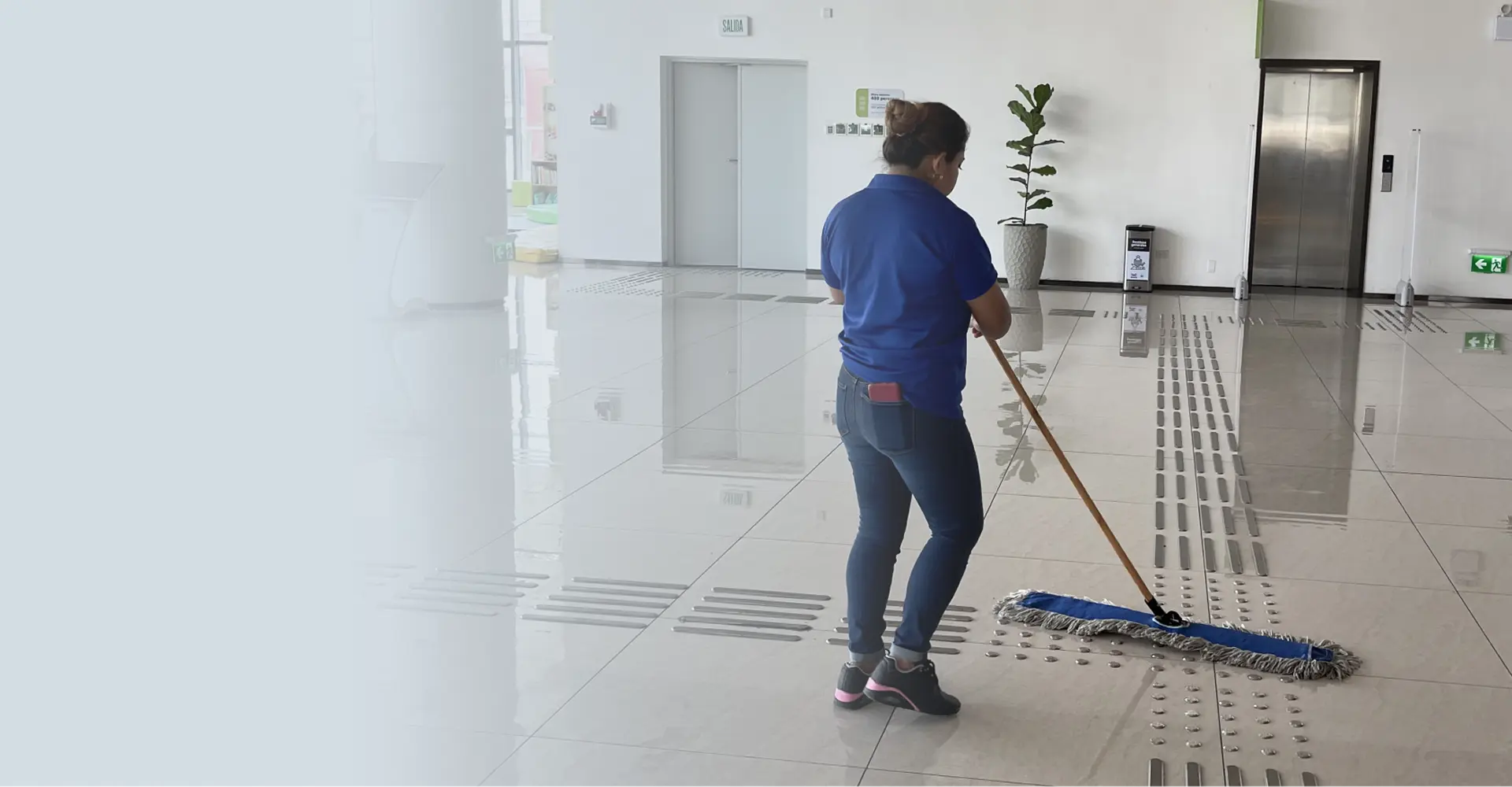 Commercial cleaning company in Atlanta GA cleaning office lobby