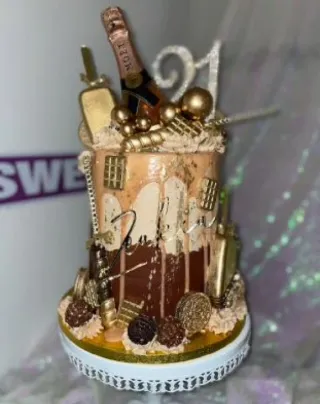 Custom-Cakes (2).webp
