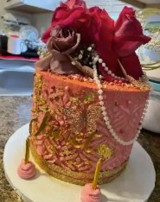 Custom-Cakes (12).webp