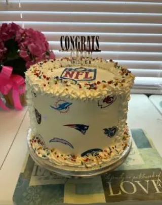 Custom-Cakes (20).webp
