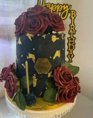 Custom-Cakes (21).webp