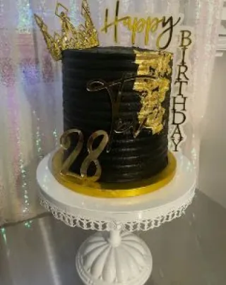 Custom-Cakes (22).webp