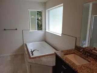 Hawaiian Construction LLC