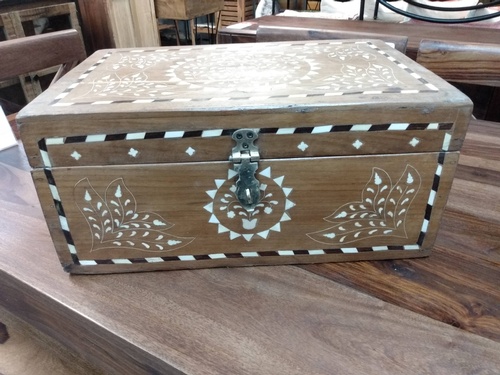 Trunk-Small-With Compartments-18w x 11.5d x 8h