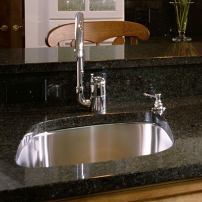 Stainless-kitchen-sink-granit